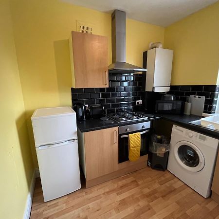 ניוקאסל 2 Bedroom Apartment, 5 Minutes From City Centre מראה חיצוני תמונה