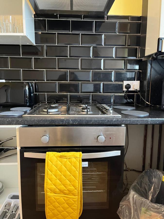 ניוקאסל 2 Bedroom Apartment, 5 Minutes From City Centre מראה חיצוני תמונה