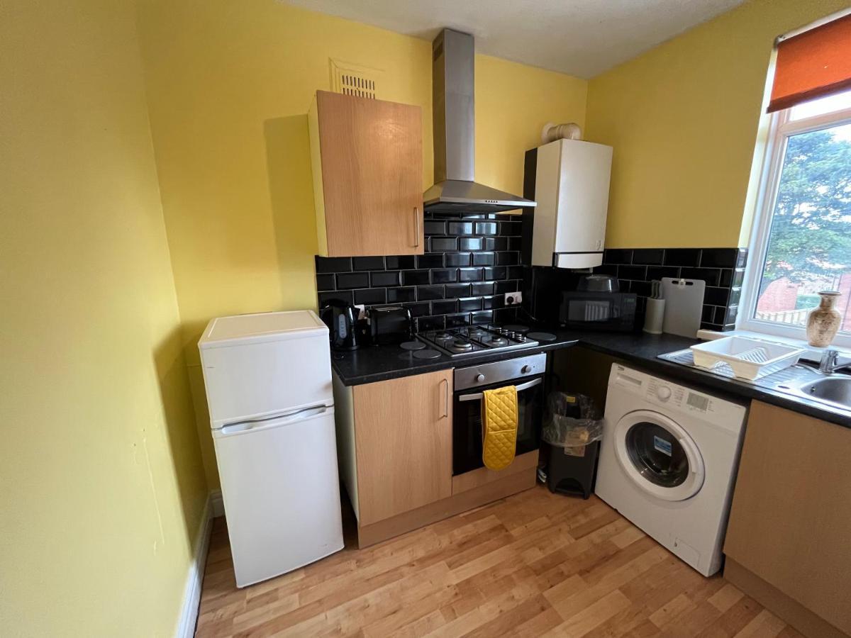ניוקאסל 2 Bedroom Apartment, 5 Minutes From City Centre מראה חיצוני תמונה